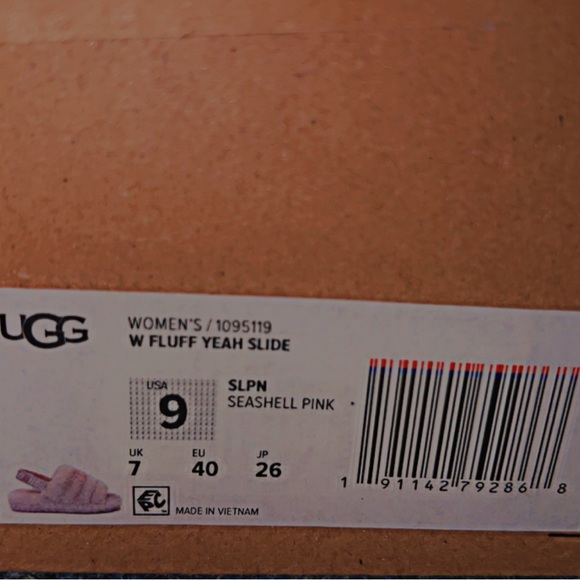 UGG Fluff Yeah Size 9 - Picture 3 of 3